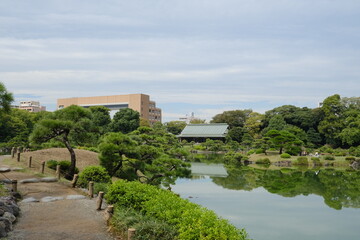 Fototapeta na wymiar Japanese garden in the city