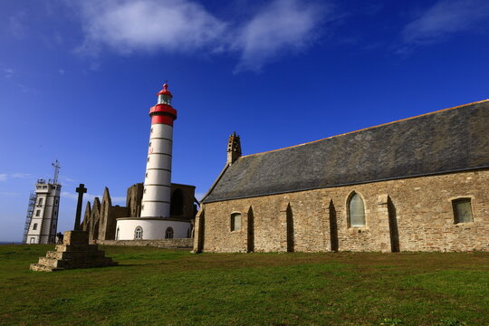 The Tip Saint-Mathieu  is a headland located near Le Conquet in the territory of the commune of Plougonvelin , Brittany