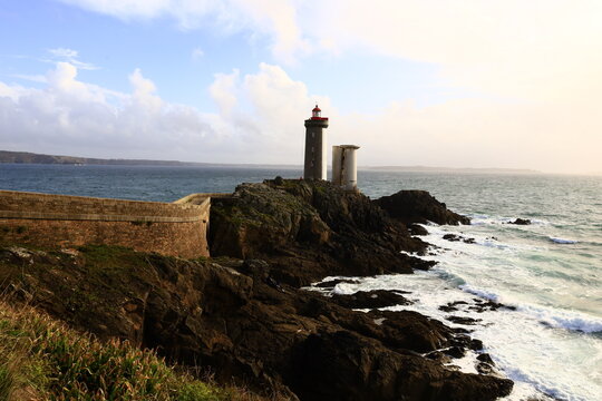 The Petit Minou Lighthouse is a lighthouse in the roadstead of Brest, standing in front of the Fort du Petit Minou in the commune of Plouzané