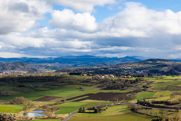 Vue en direction du Puy-en-Velay depuis les remparts de la Forteresse de Polignac