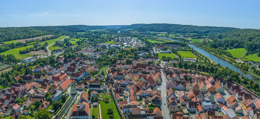 Ausblick auf die Stadt Berching am Main-Donau-Kanal in Bayern