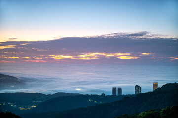 Clouds and mist drift over the city, and the colorful glaze light shines. Enjoy the sunset and sea...