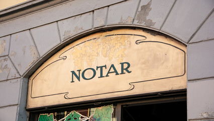 Obraz premium Signposts the direct way to Notary