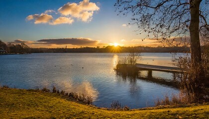 Fototapeta premium Nature’s Beauty: Sun, Sky, and Water