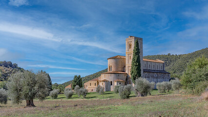 Fototapeta na wymiar Abtei Sant Antimo in der Toskana