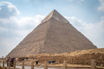 Cairo, Egypt - October 26, 2022. View of the Khafre Pyramid in Giza, Cairo. - 749001100