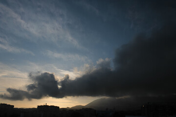 Fototapeta na wymiar Cloudy sunset