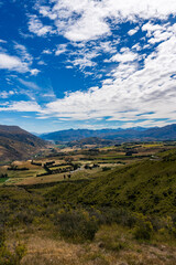 Naklejka premium ニュージーランドのクラウン・レンジ・ロード（クイーンズタウン全景）