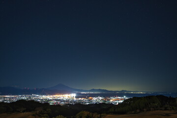 清水港と富士山の夜景