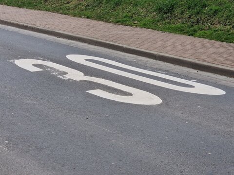 30-Zone - Geschwindigkeitsbegrenzung 2