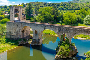 Fototapeta premium Beautiful views of the stunning city of Besalu, in Catalonia, Spain