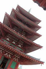 Fototapeta na wymiar shinto temple (shitenno-ji) in osaka in japan 