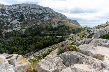 Kurvenreiche Straße zum Cap de Formentor auf Mallorca.