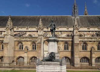 Cromwell statue in London - 749403132
