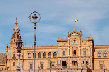 Fototapeta na wymiar architecture at Spanish square in Seville, Spain