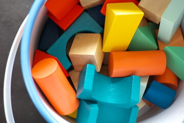 Bauklötze, Holzspielzeug, Kinder, Kinderspielzeug,
Bauen, Basteln, Farben, Rot Gelb, Blau