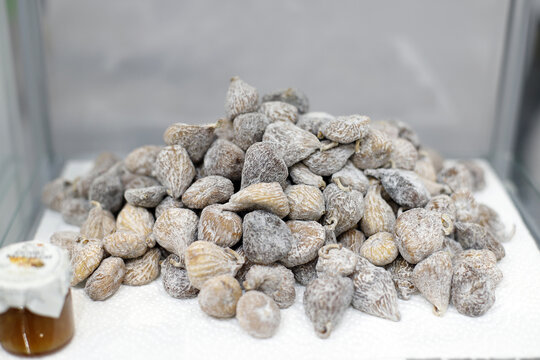 higos secos dulces con harina para comer