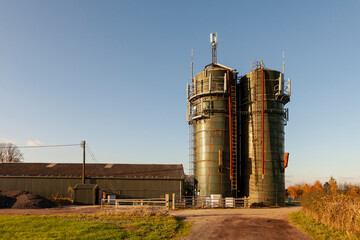 Two Farm tower silos in Alcester, Warwickshire, England © prn.studio