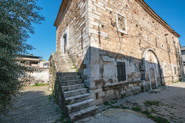Fototapeta na wymiar The old and abandoned Taxiarchis Church in Mursallı, Germencik, Aydın 