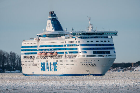 Passenger car ferry MV Silja Serenade, operated by Silja Line, passing the strait of Kustaanmiekka on clear winter morning.
