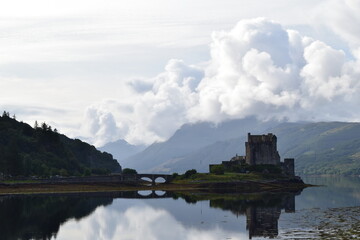 Fototapeta premium castle on the shore