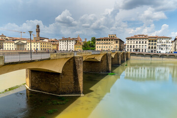 Florence, Tuscany. Ponte Vecchio (Holy Trinity) medieval stone bridge over the Arno river. Italy