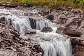 Wasserfall in den Cano Crystales