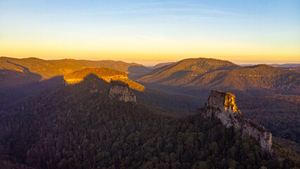 aerial panorama of mountains in main range national park, queensland, australia; famous rocky mountains - the steamers near mount superbus - obrazy, fototapety, plakaty