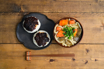 味噌おにぎりとけんちんうどん