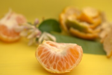 food, fruit, orange, fresh, persimmon, healthy, ripe, sweet, closeup, vegetarian, dessert, nature, diet, organic, wood, tomato, vitamin, juicy, decoration, citrus, green, vegetable, leaf, natural, hea