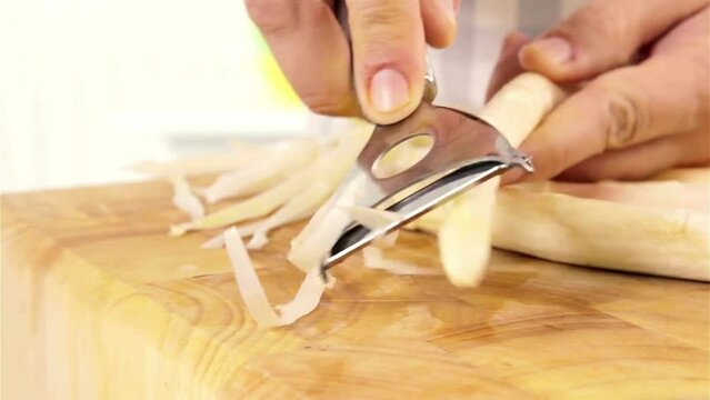  Peeling Asparagus.