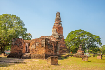 View at the ruins of Langkhadum Wat in the streets of Ayutthaya in Thailand - 749815131
