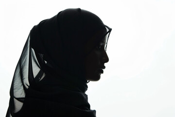 a woman in a veil and head scarf - obrazy, fototapety, plakaty