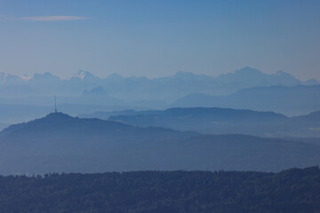 Naklejka premium high angle view of the Uetliberg, lake of Zurich and the swiss alps in the background