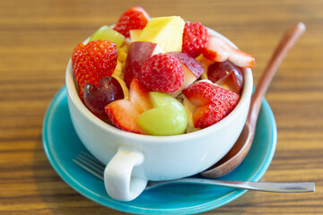 カフェで食べた色鮮やかなアサイーボウル