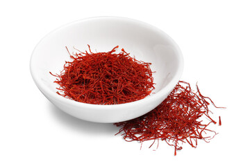 Naklejka premium Aromatic saffron in bowl isolated on white