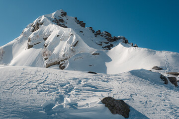 Fototapeta na wymiar 幻想的な冬山の景色