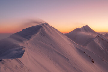Fototapeta na wymiar 美しい冬山の景色