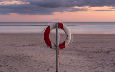 Rettungsring am Strand 2