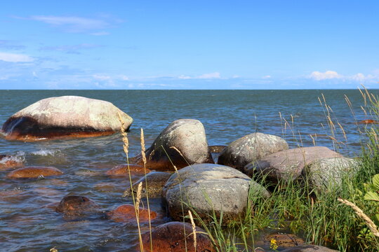 Lake V&auml;nern. Summer day. Hindens rev, Sweden, Scandinavia, Europe.
