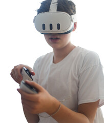 Biały chłopak, nastolatek grający na sprzęcie VR, gogle VR i pady. Przezroczyste tło.