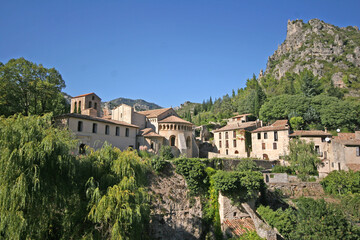 Saint Guilhem le Désert, village Languedoc , Gorges de l'Hérault, village médiéval, Cévennes, Occitanie, Sud de la France