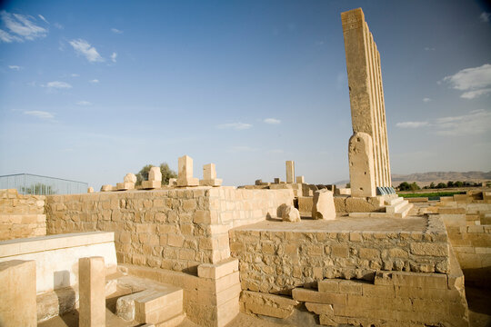 Yemen Marib Temple of the Sun on a sunny winter day