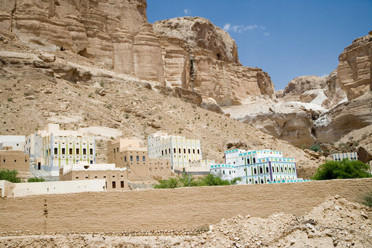 Yemen Hadhramaut Bugshan Palace view on a sunny winter day