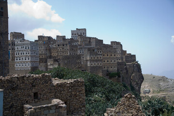 Fototapeta premium Yemen Manakha city view on a sunny winter day