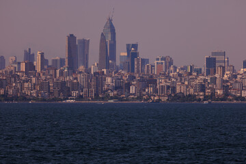 Obraz premium Cityscape View from the water to buildings in the city of Istanbul 