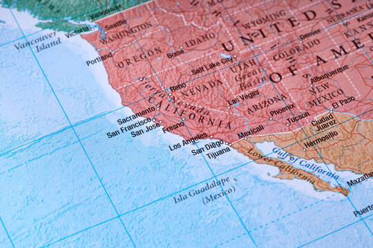 the state of California on the administrative map USA