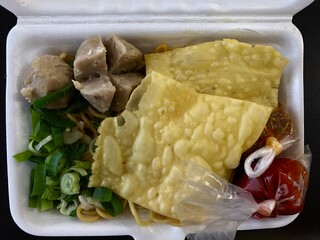 MIYAGO (fried chicken noodles). soy sauce yellow dry noodles are delicious