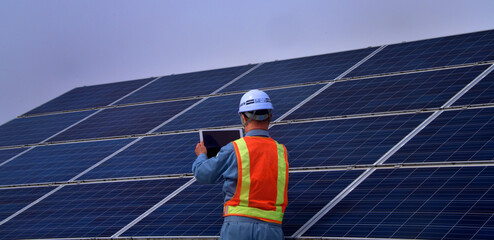 太陽光発電施設・メンテナンス作業のエンジニア
