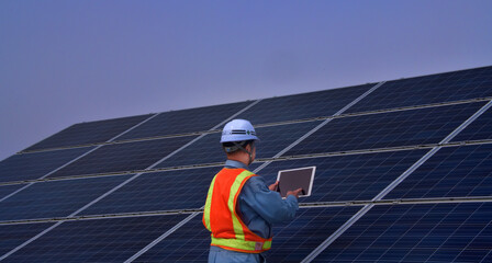 太陽光発電施設・メンテナンス作業のエンジニア